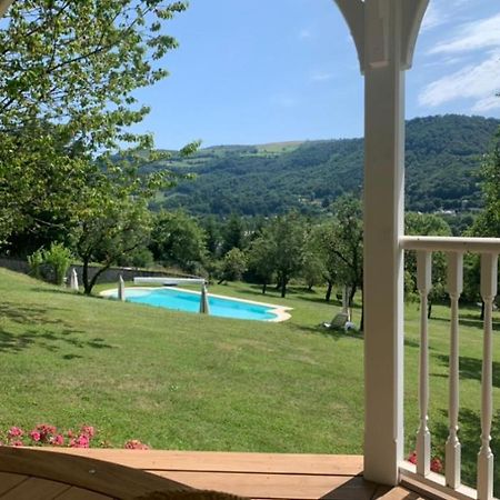 ホテル Le Terrondou Vic-sur-Cère エクステリア 写真