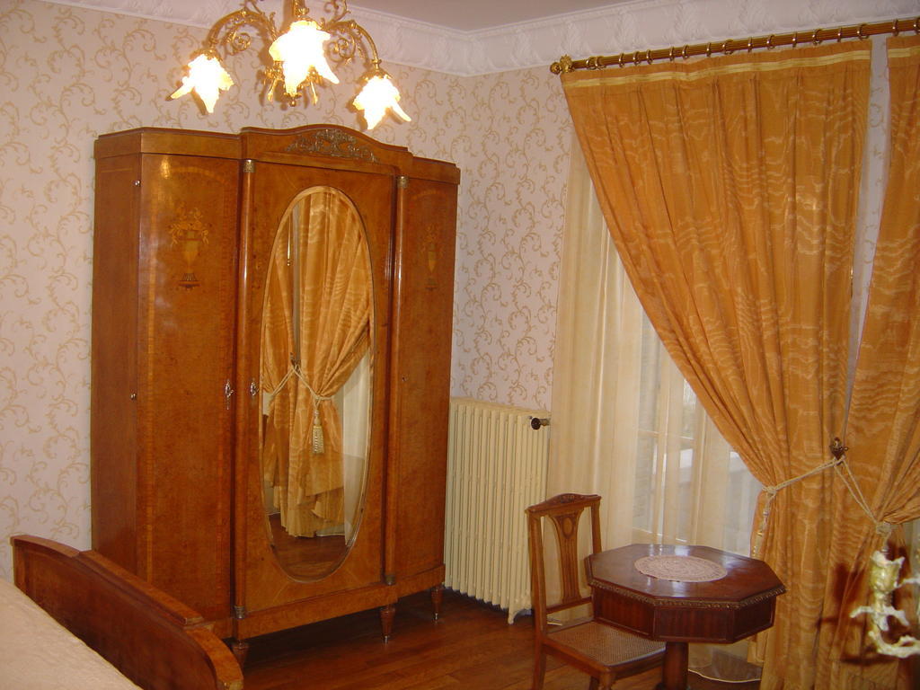 ホテル Le Terrondou Vic-sur-Cère 部屋 写真